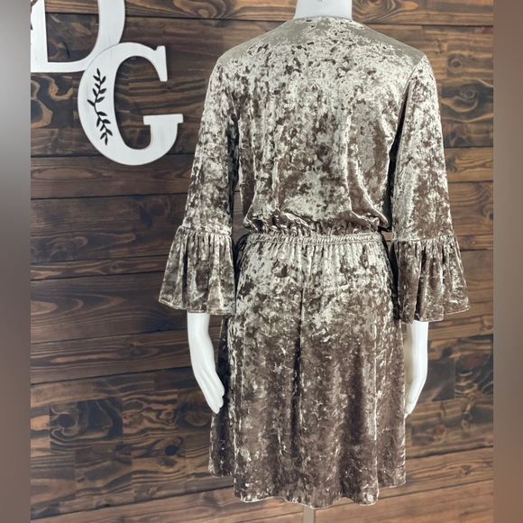 L’AGENCE | Crushed Velvet Riley Mink Wrap Dress Quarter Bell Sleeve Mini Dress - Picture 12 of 15